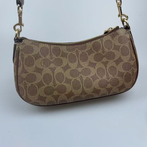 Coach ASHTON BAGUETTE New Season Outlet Classic Logo Monogram Coated French Bagu - Picture 4 of 4